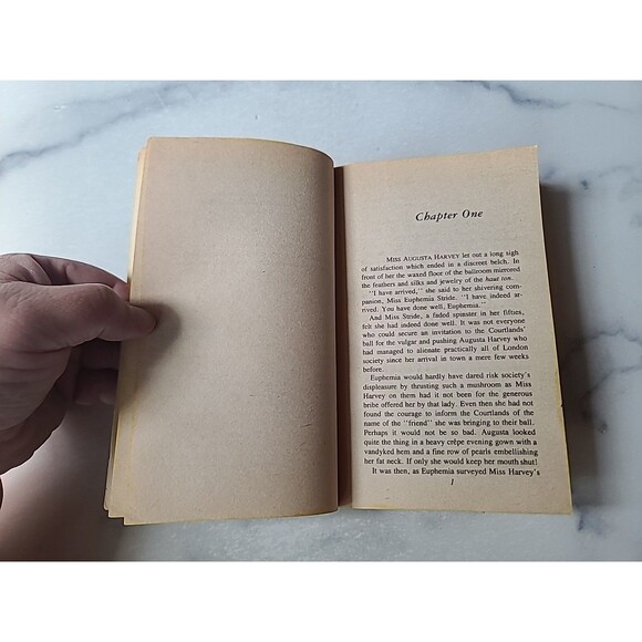 Penelope By Marion Chesney Paperback - Picture 5 of 10